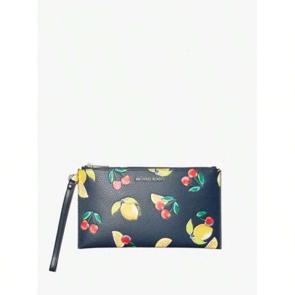 Michael kors  Wristlet - Picture 3 of 3